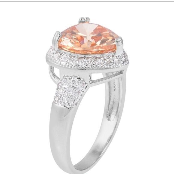 Champagne Heart Ring - Picture 2 of 8